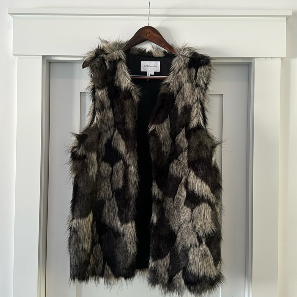 BCBG Faux Fur Vest - L